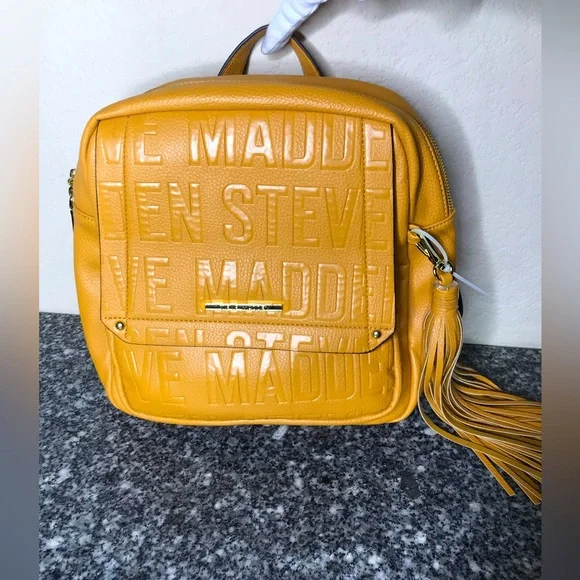 Backpack - Picture 1 of 8